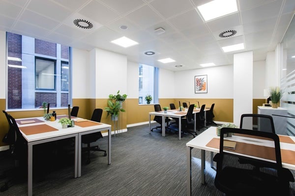 Gracechurch Street 10 desk