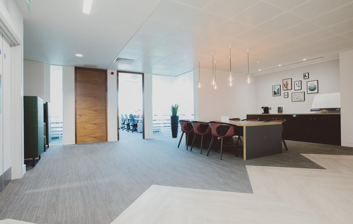 Orega-Slough-Business-Lounge-1