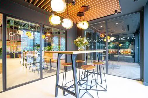 OregaBalloonStreet_MeetingRoom2