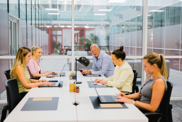 OregaBroadGate_OfficeSpace_WithPeople