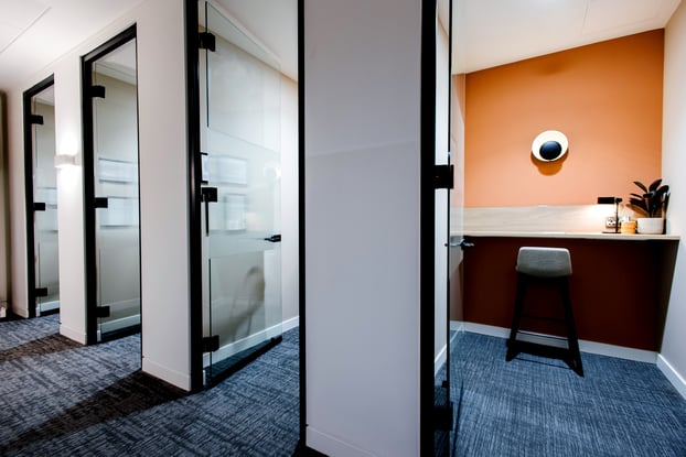 OregaBroadGate_Phonebooths