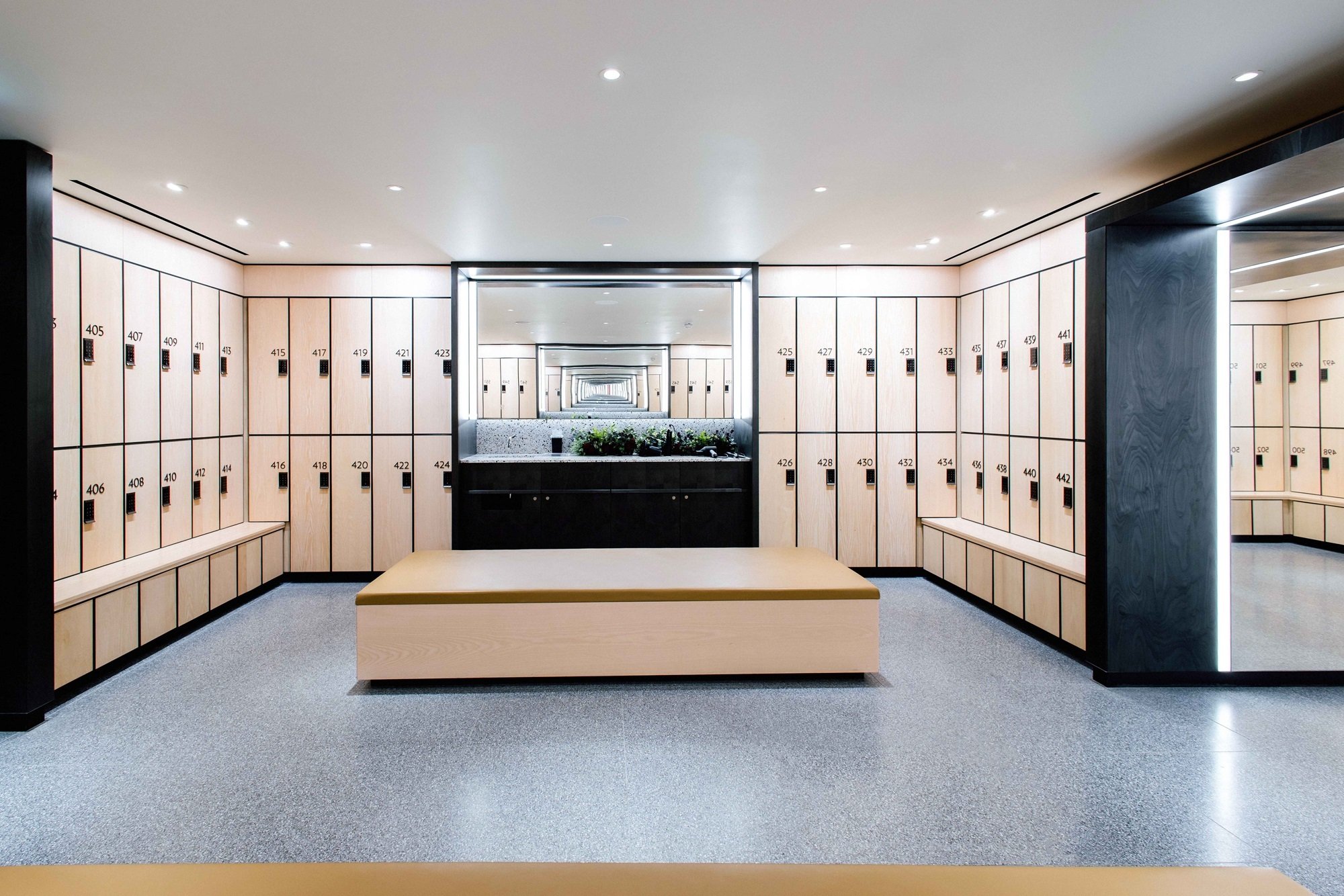 OregaEightyStrand_ChangingRooms3