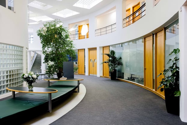 OregaGatwick_CommualArea