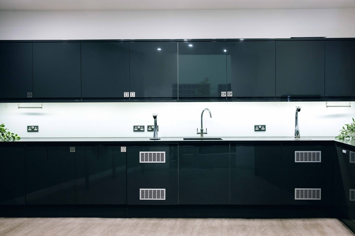 OregaGatwick_KitchenArea