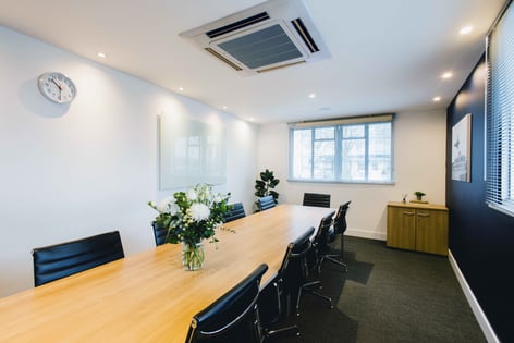 OregaGatwick_MeetingRoom_Vanguard2