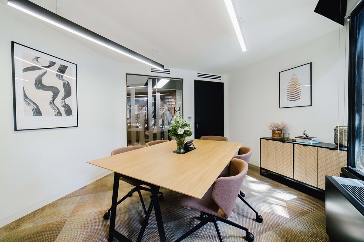 OregaHolbornGate_MeetingRoom_Barnards