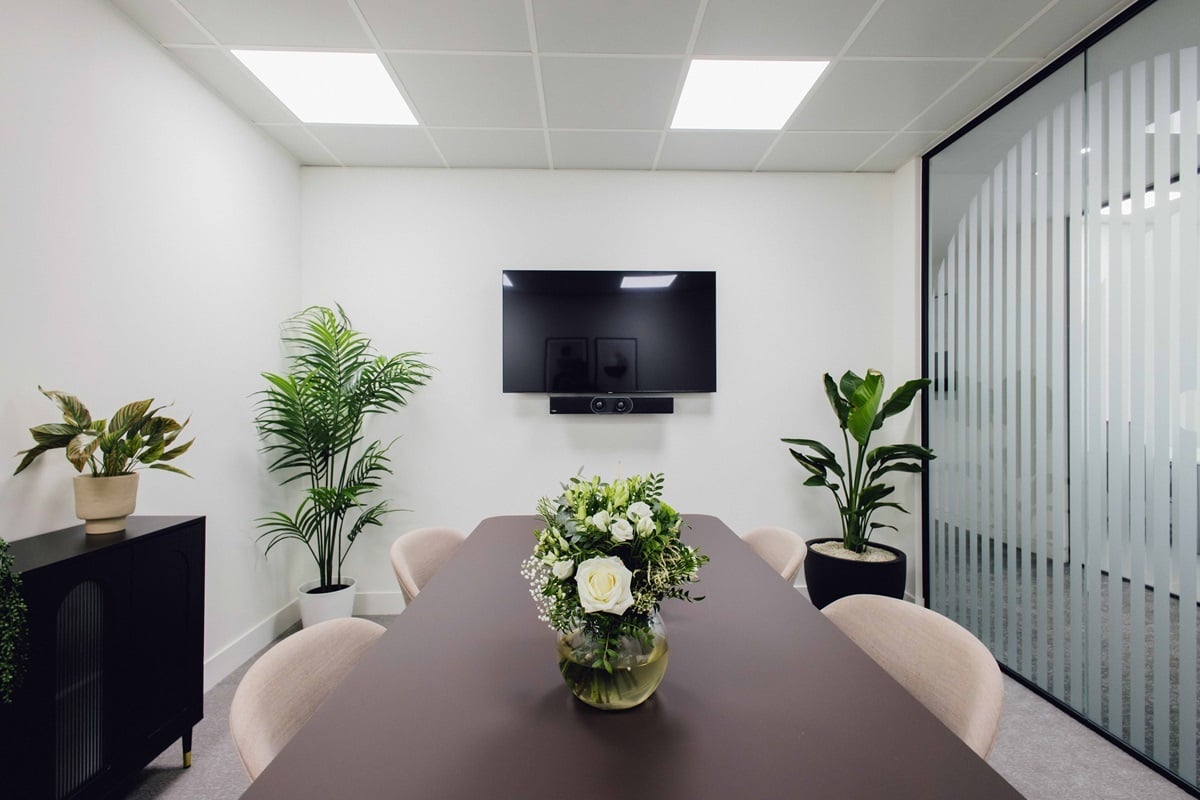 OregaLimeStreet_MeetingRoom_Mitre2-1