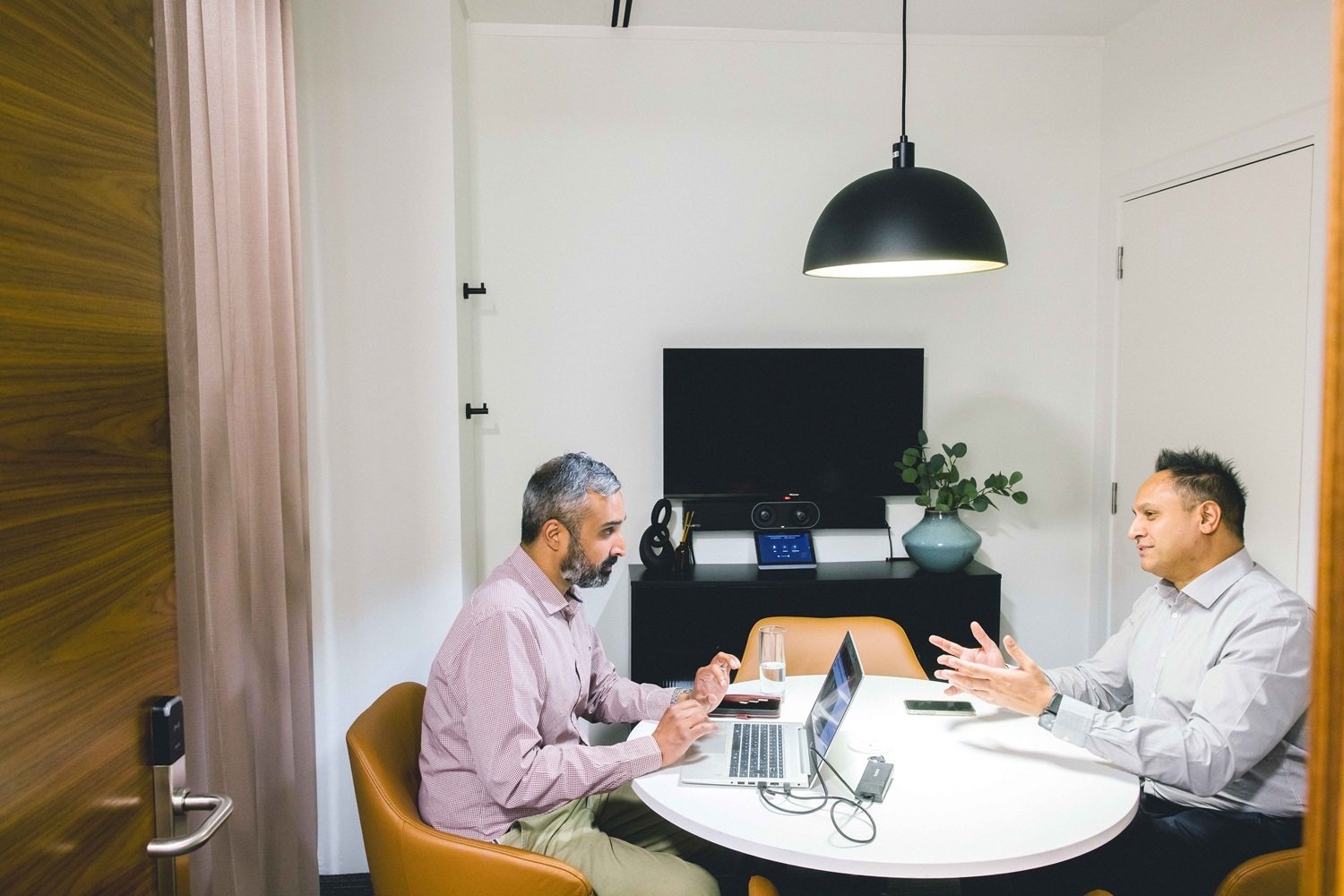 OregaOldBailey_McMorranMeetingRoom_WithPeople
