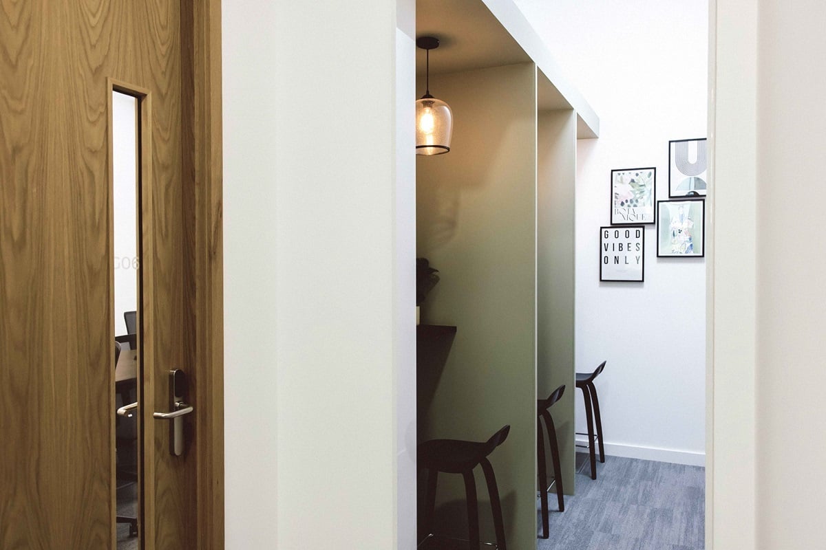 OregaPiccadilly_Phonebooths