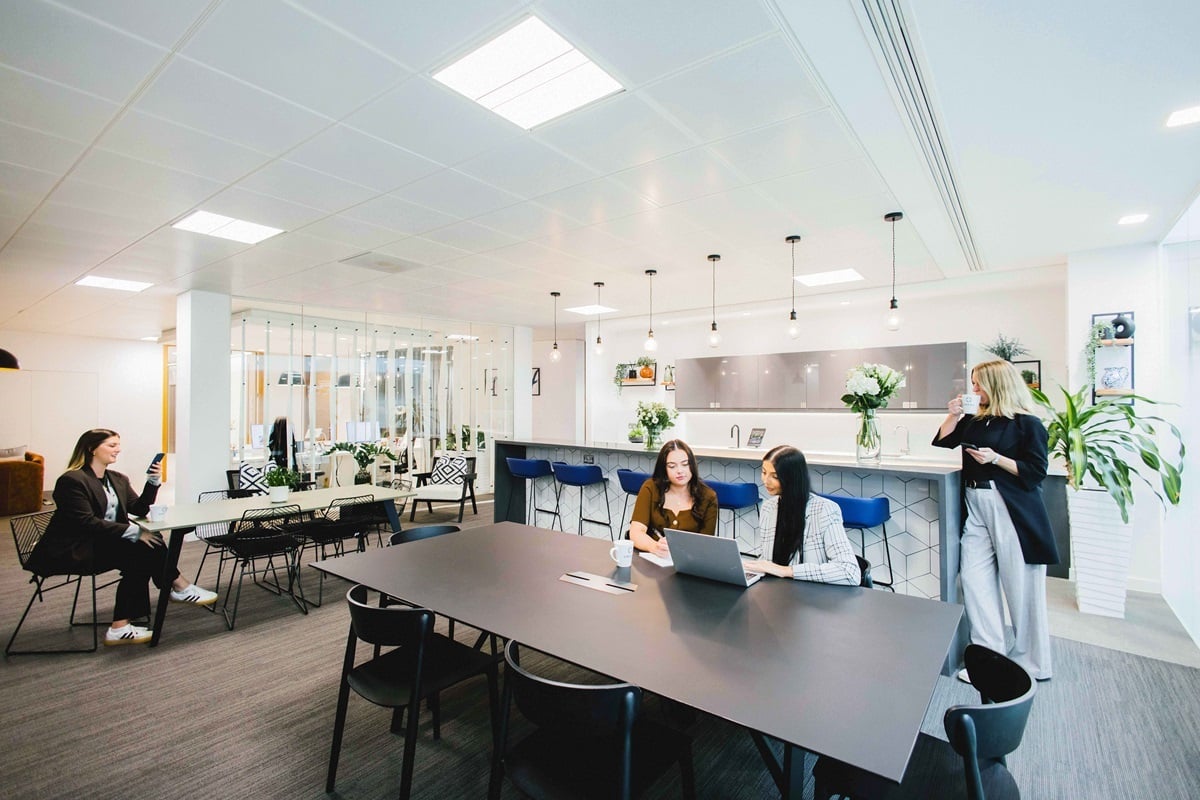 OregaUxbridge_BreakoutSpace_WithPeople3