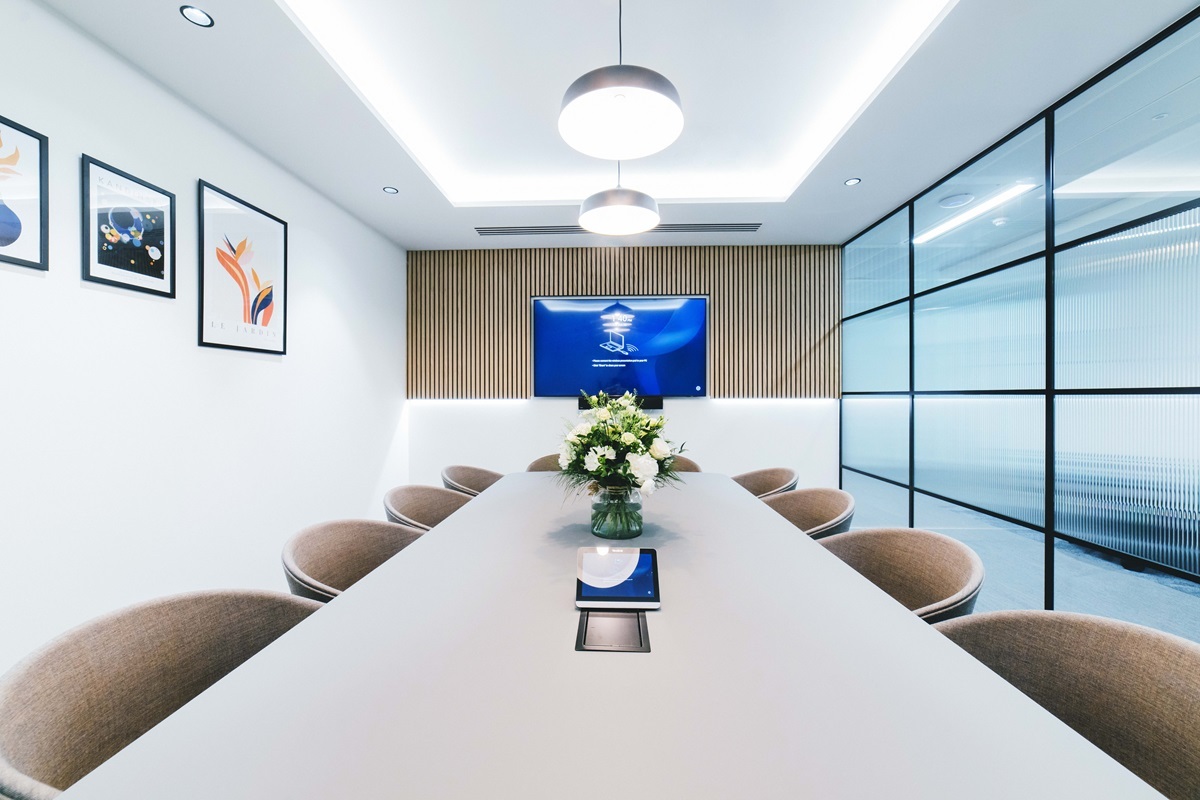 OregaMarlow_MeetingRoom_Redgrave