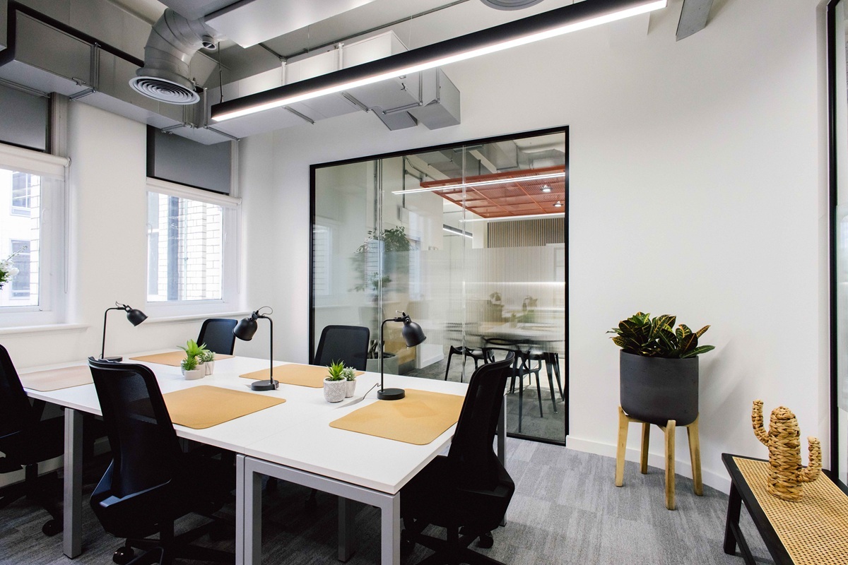 OregaTheTootalBuildings_OfficeSpace13